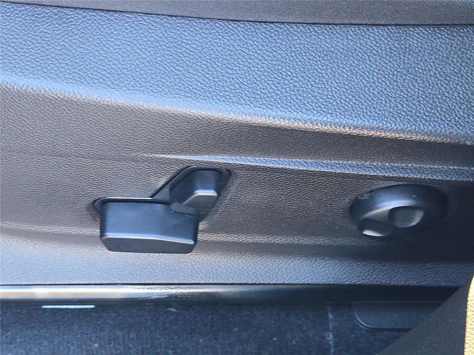 Used 2024 Alfa Romeo Stelvio Sprint image 27