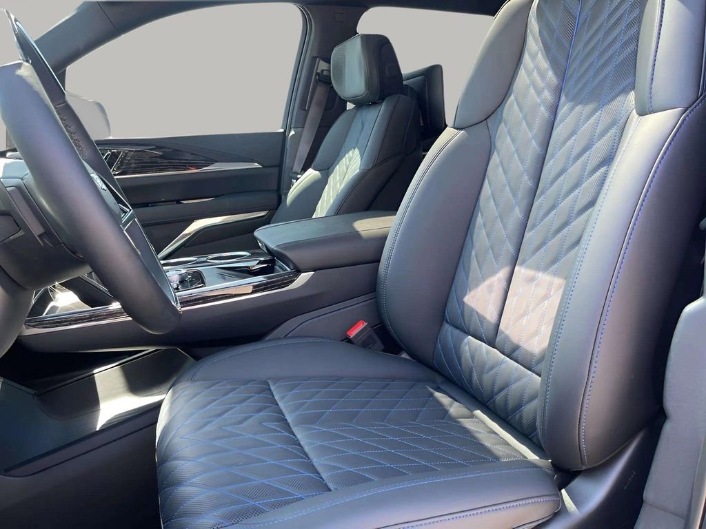 New 2025 Cadillac Escalade IQ Sport 1 w/ LPO, ONYX Package image 10