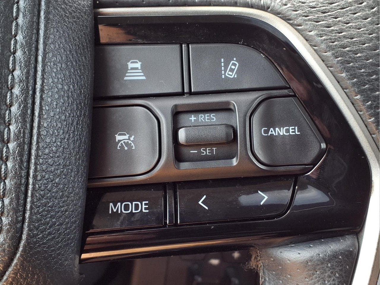 Certified 2023 Toyota Sequoia SR5 w/ SR5 Premium Package RWD image 22