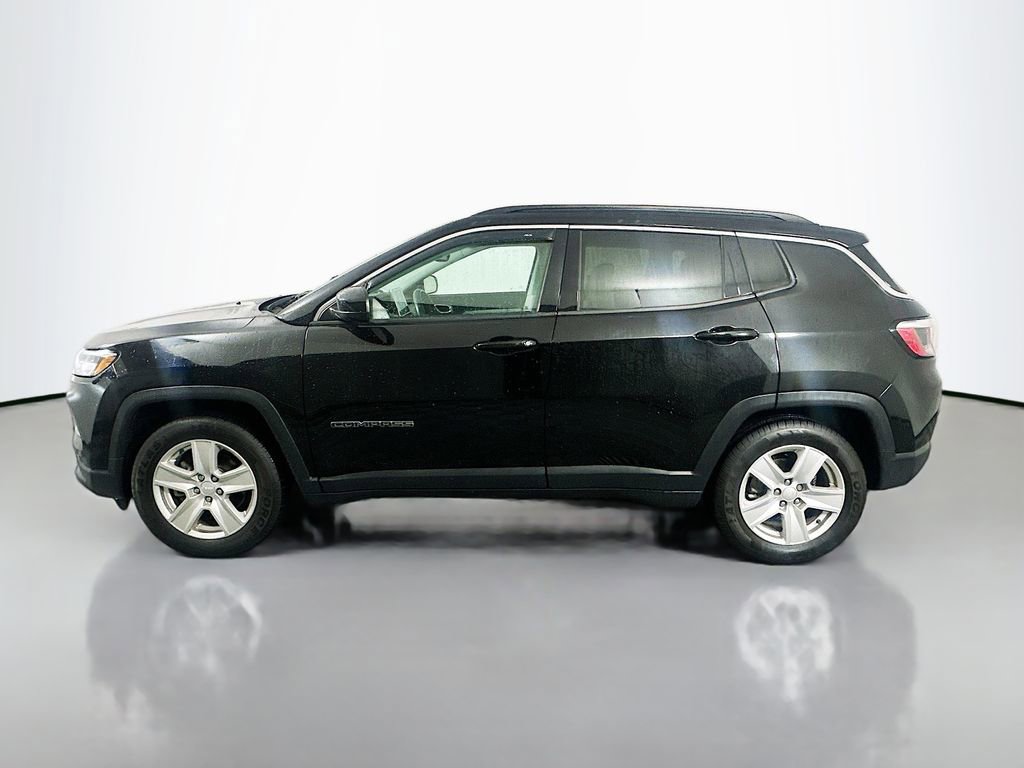 Used 2022 Jeep Compass Latitude image 4