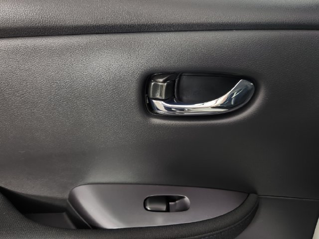 Used 2025 Nissan Leaf S FWD image 16