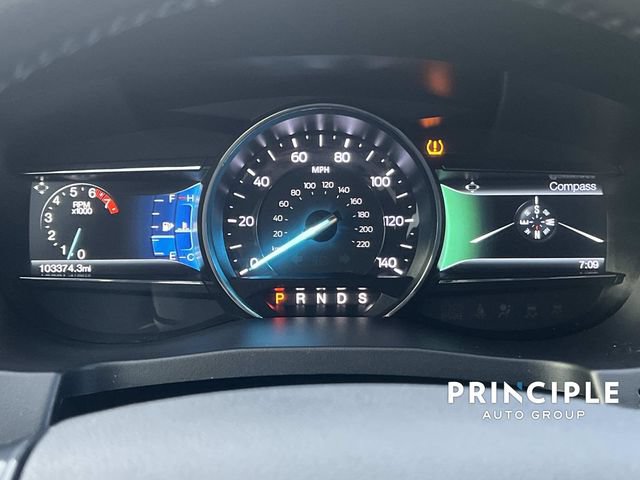 Used 2017 Ford Explorer XLT w/ Equipment Group 201A FWD image 22