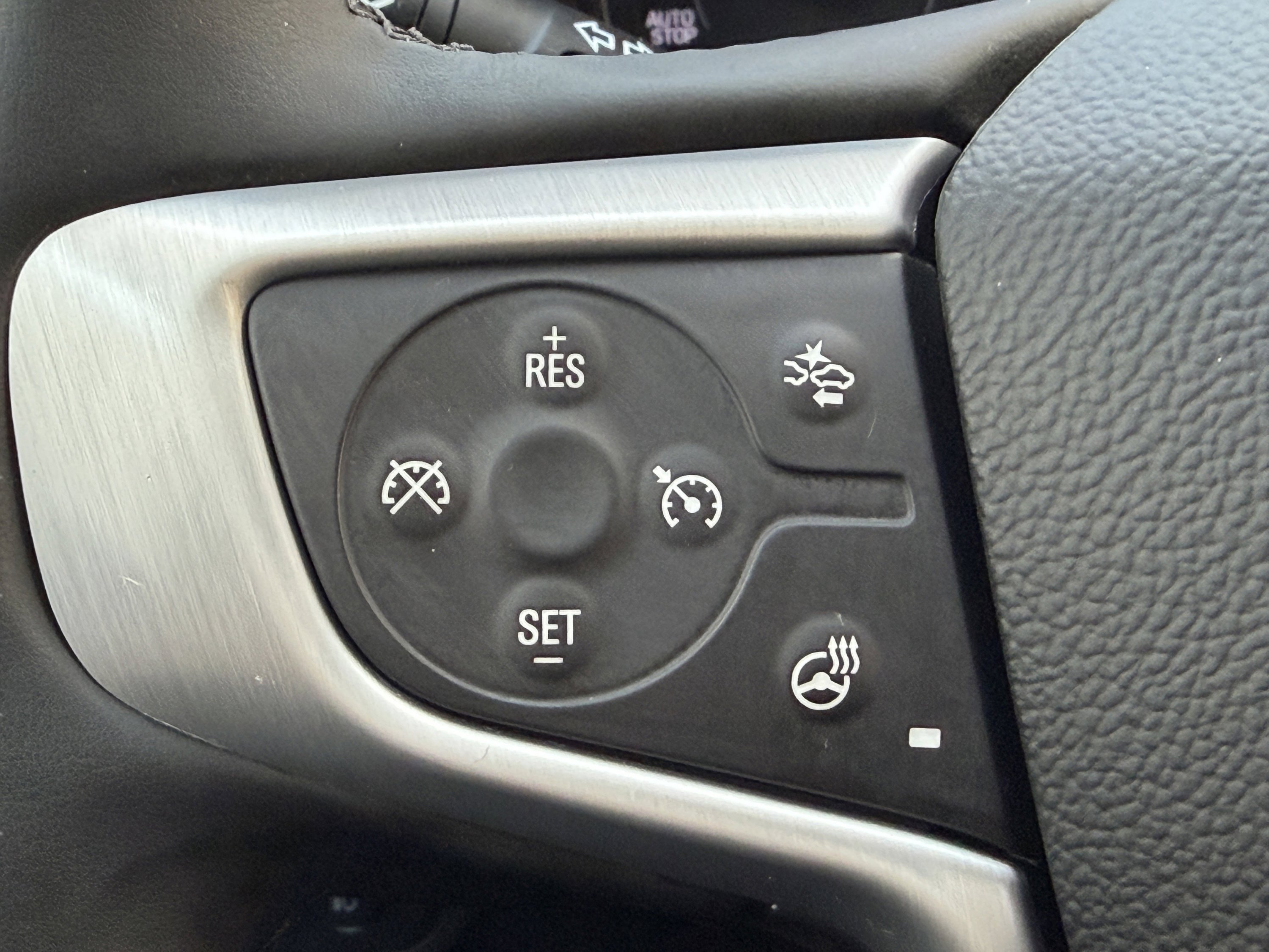 Used 2024 GMC Terrain SLT w/ Infotainment Package II image 21