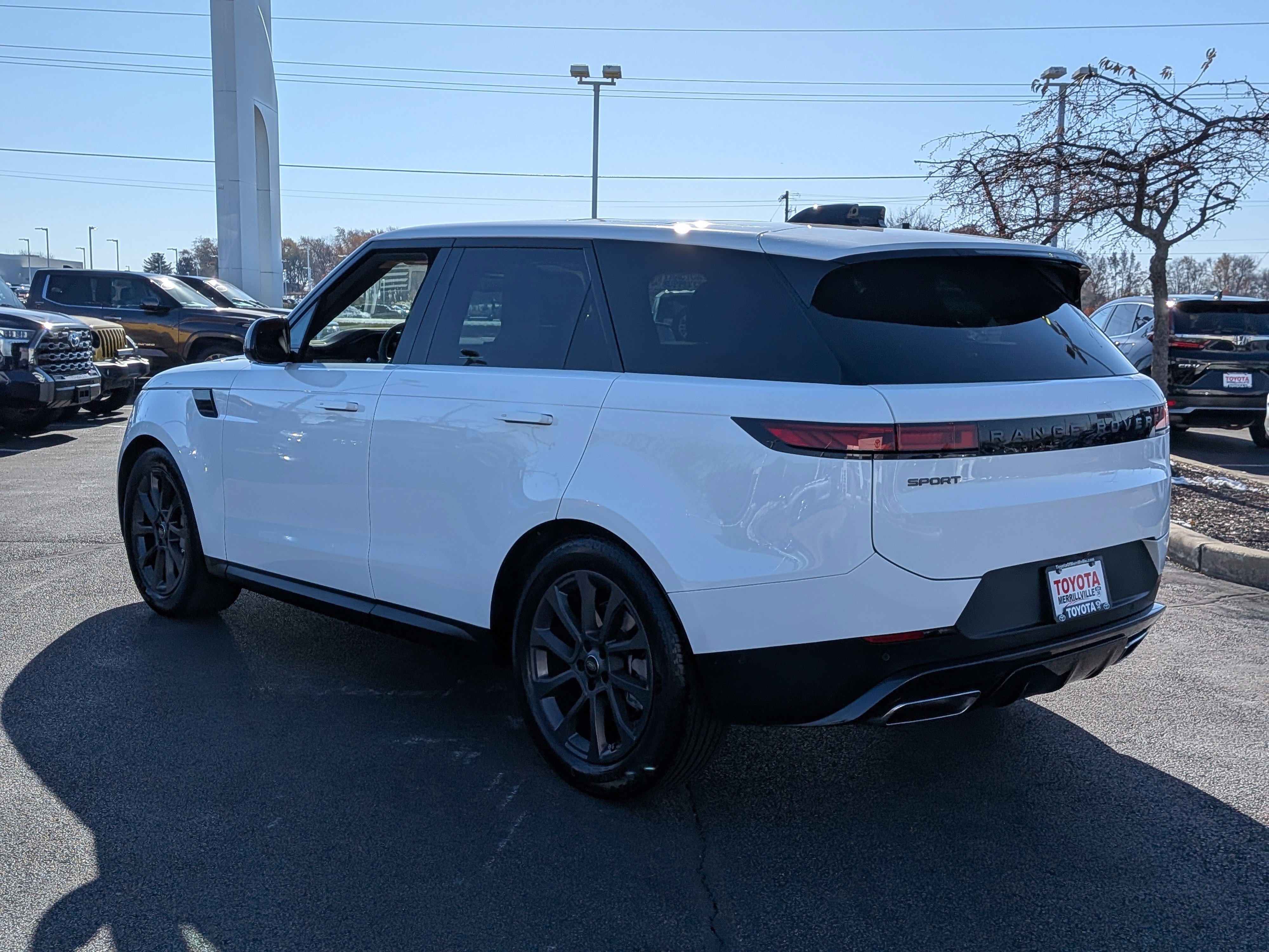 Used 2024 Land Rover Range Rover Sport SE image 7