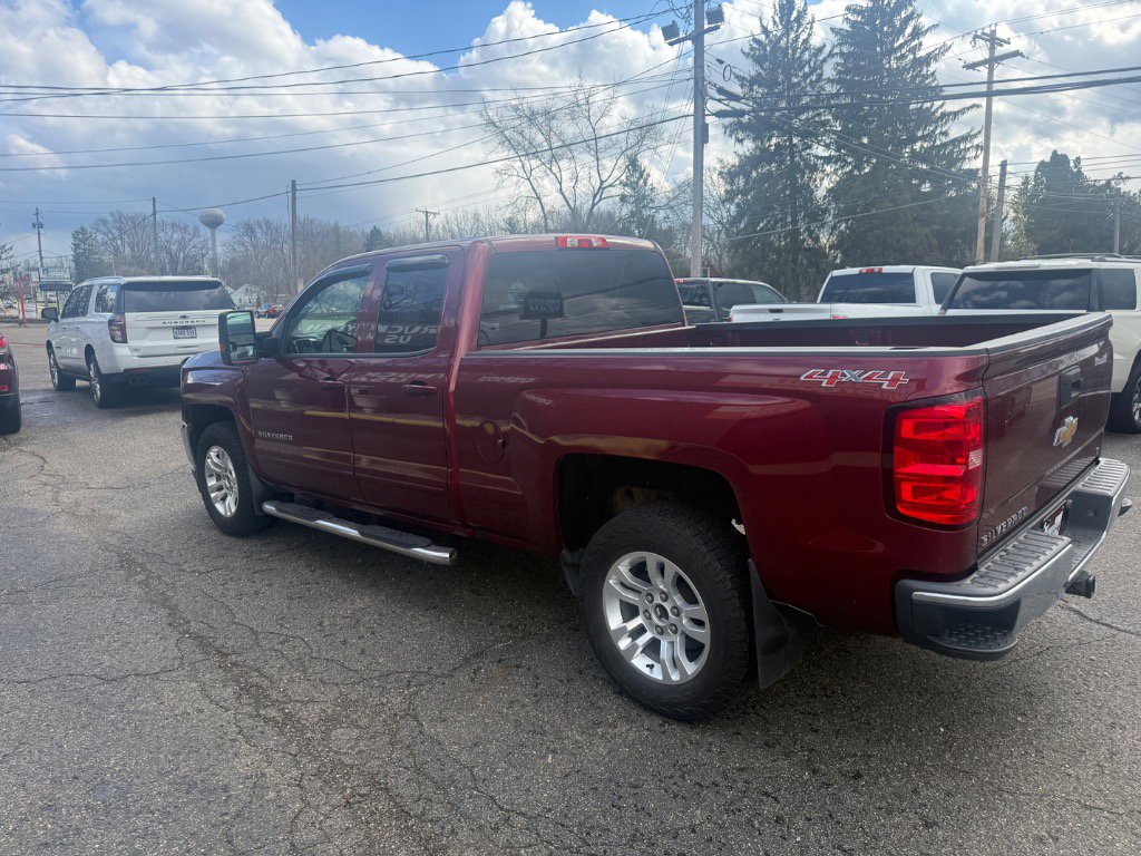 Used 2017 Chevrolet Silverado 1500 LT w/ Max Trailering Package image 3