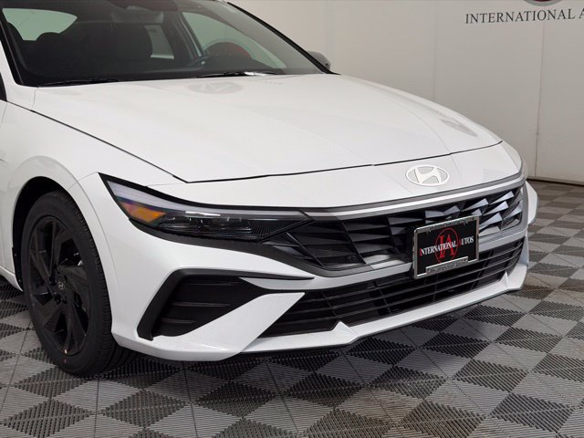 New 2026 Hyundai Elantra Sport FWD image 11
