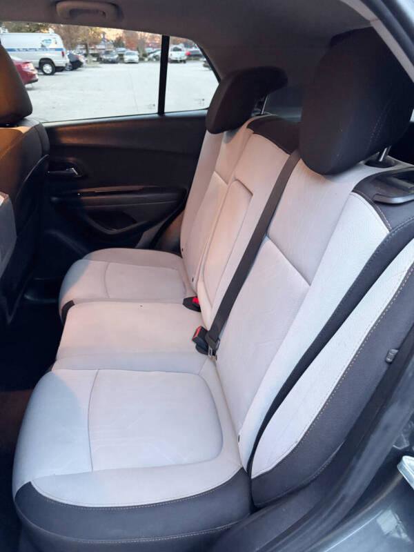 Used 2019 Chevrolet Trax LT image 13