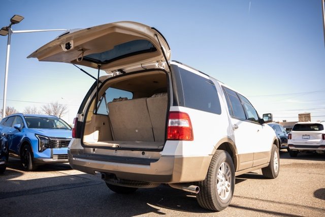 Used 2013 Ford Expedition XLT image 7
