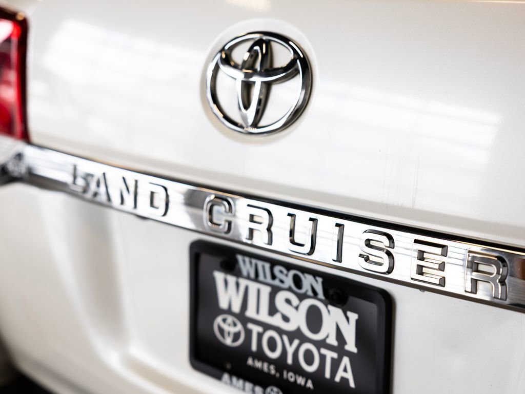 Used 2016 Toyota Land Cruiser AWD/4WD image 8