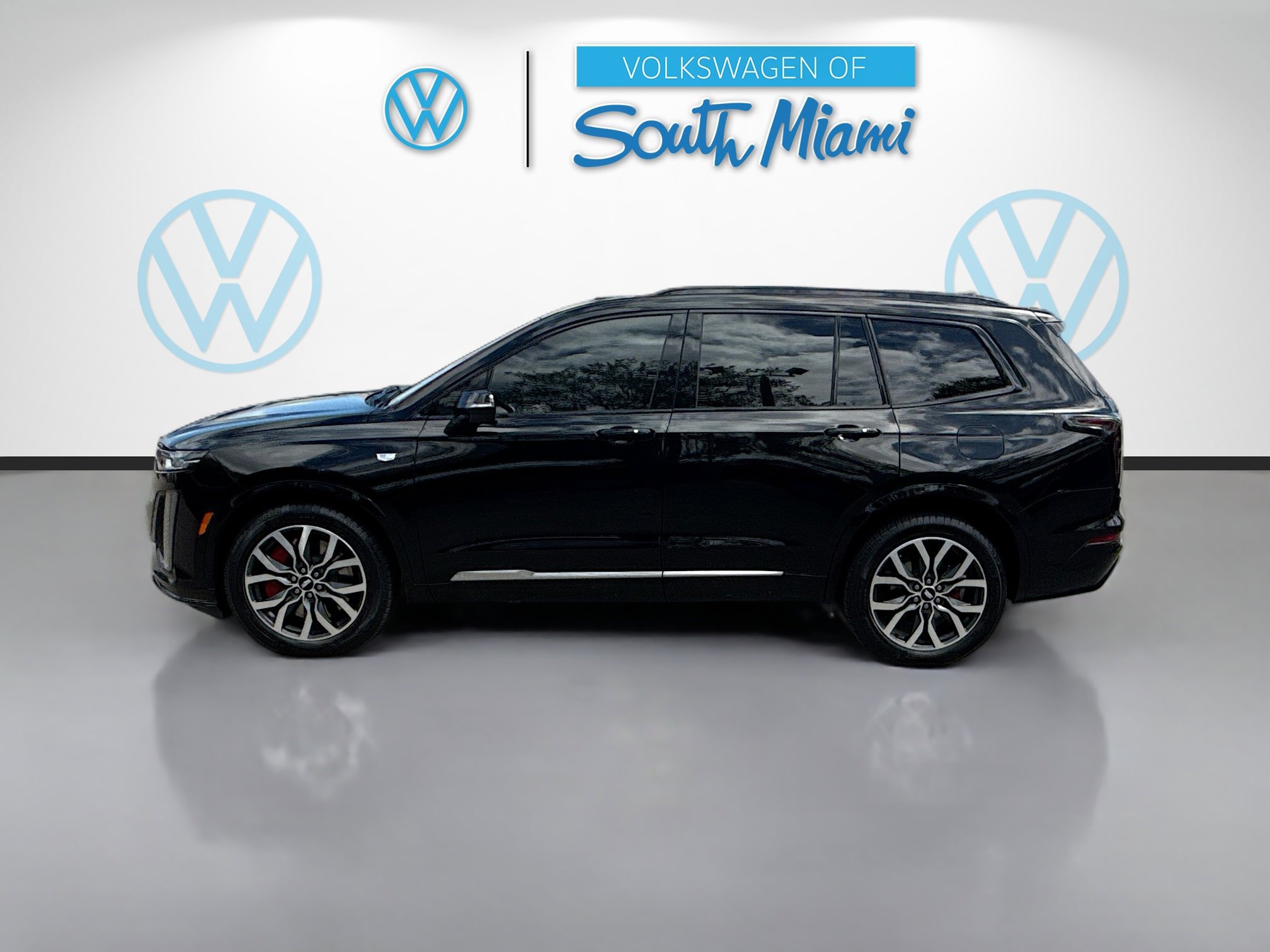 Used 2023 Cadillac XT6 Sport AWD/4WD image 4