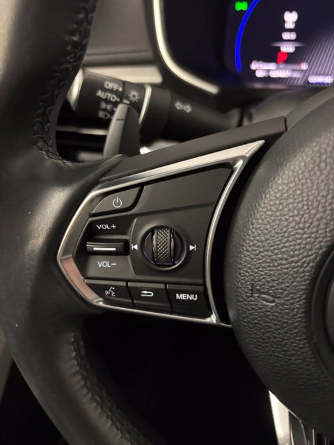 Used 2025 Acura MDX w/ Technology Package FWD image 9