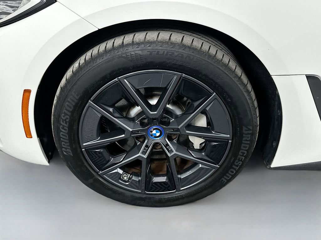 Certified 2023 BMW i4 eDrive35 RWD image 32