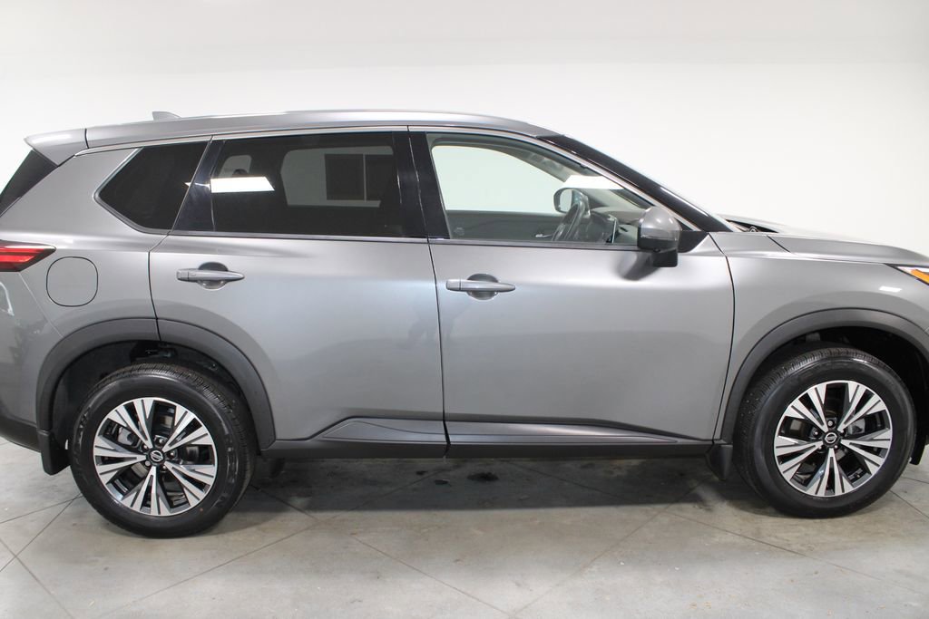 Used 2021 Nissan Rogue SV FWD image 11