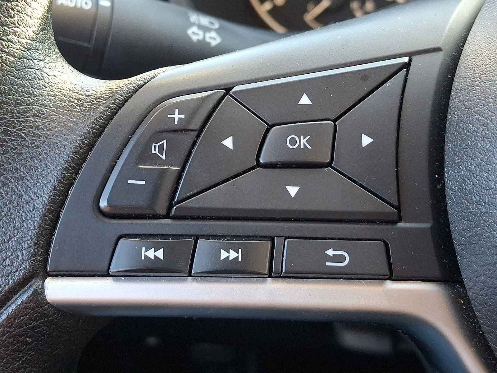 Used 2025 Nissan Altima 2.5 SV FWD image 20