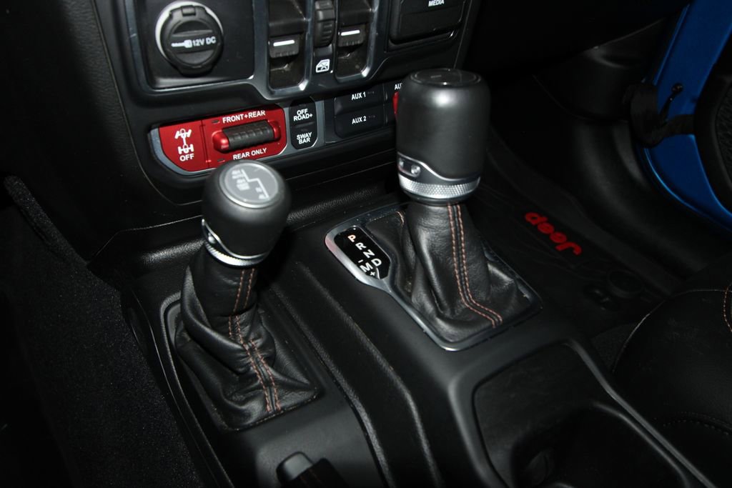 Used 2022 Jeep Wrangler Unlimited Rubicon AWD/4WD image 16