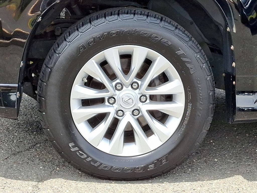 Used 2018 Lexus GX 460 Premium w/ Premium Package AWD/4WD image 8