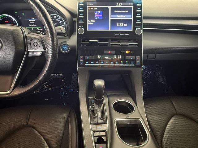 Used 2019 Toyota Avalon XSE FWD image 3