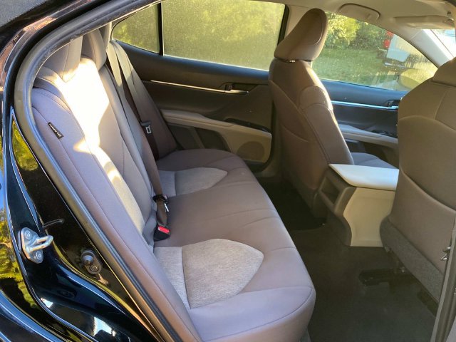 Used 2020 Toyota Camry LE FWD image 32