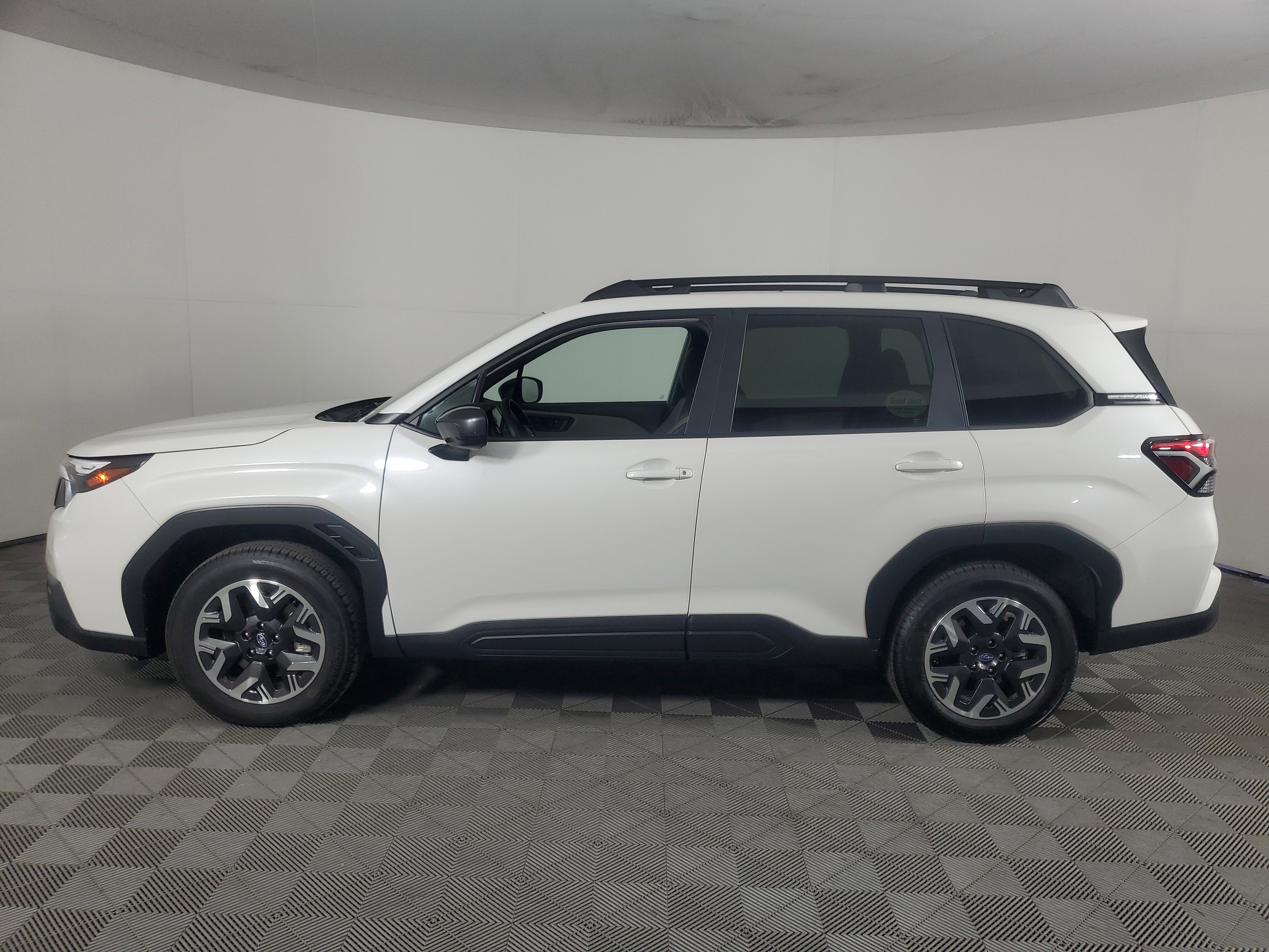 Used 2026 Subaru Forester Premium image 7