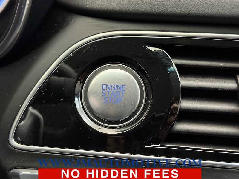 Used 2022 Genesis G70 2.0T image 42