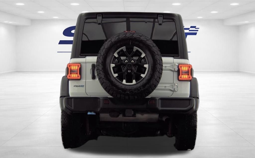 Used 2025 Jeep Wrangler Unlimited Rubicon 4xe w/ Convenience Group image 7