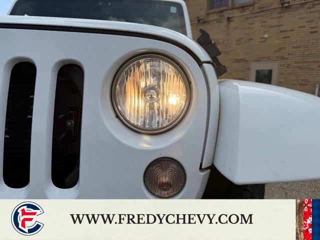 Used 2015 Jeep Wrangler Unlimited Sahara image 38