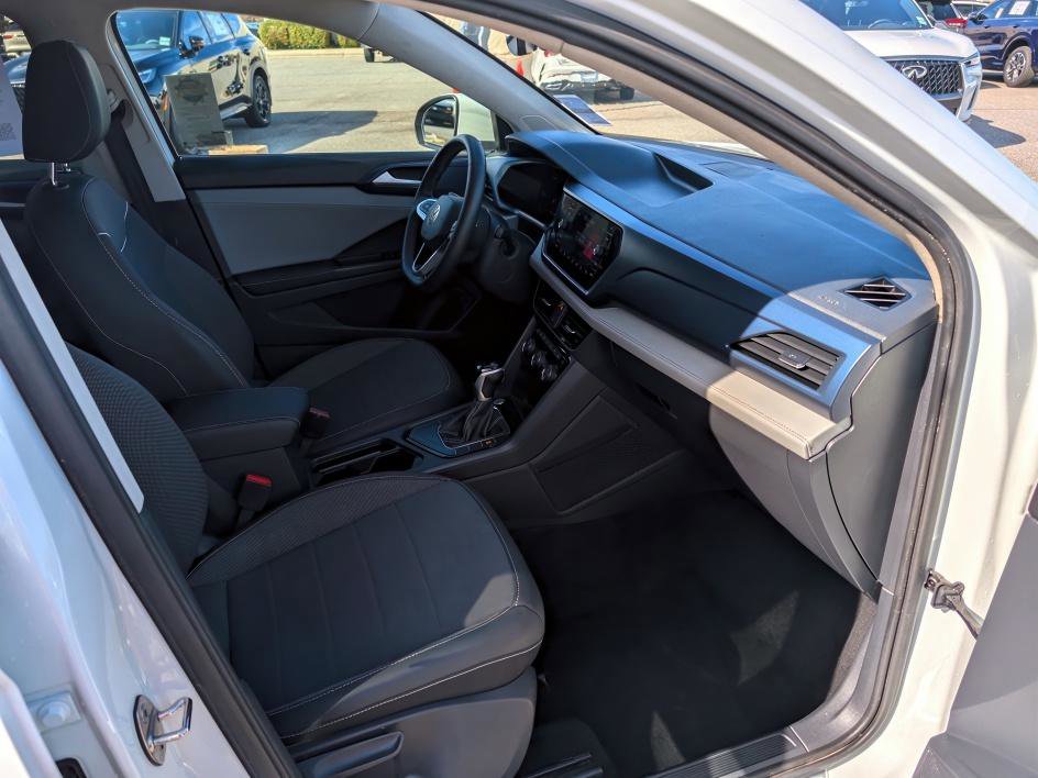 Used 2024 Volkswagen Taos SE image 12