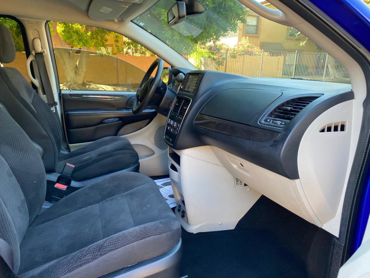 Used 2019 Dodge Grand Caravan SE FWD image 48