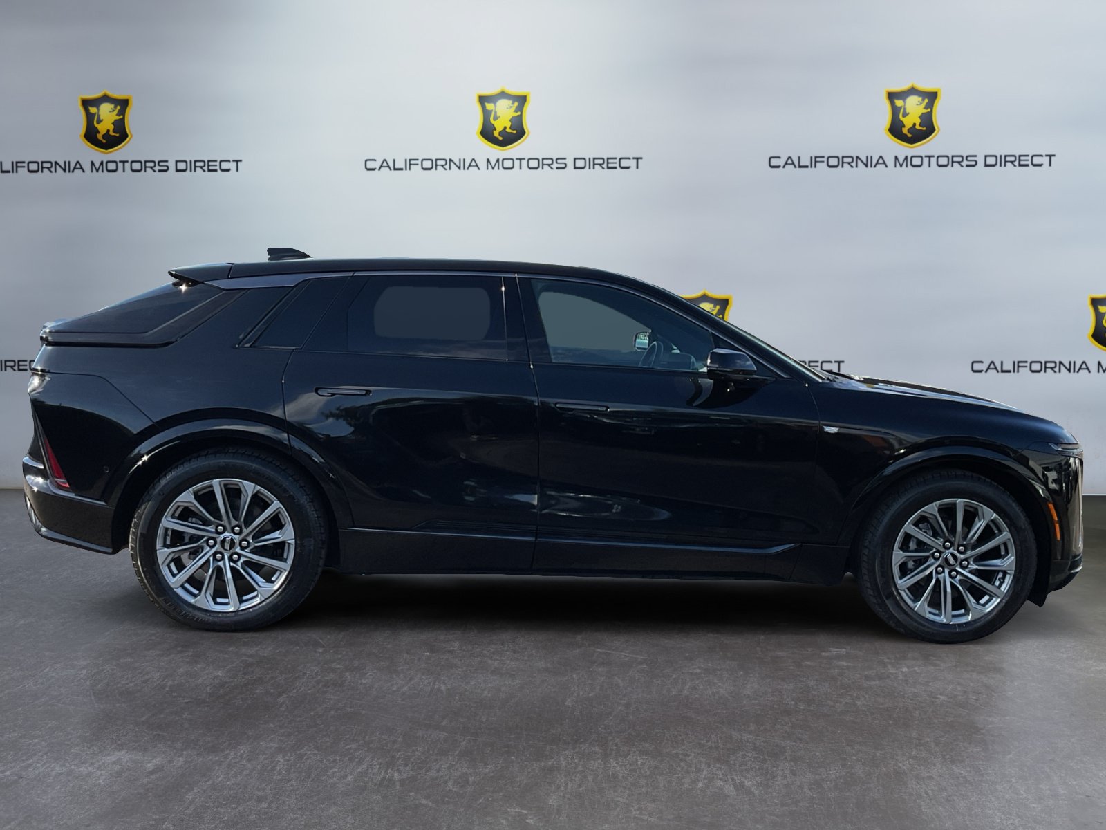 Used 2024 Cadillac Lyriq Sport AWD/4WD image 4