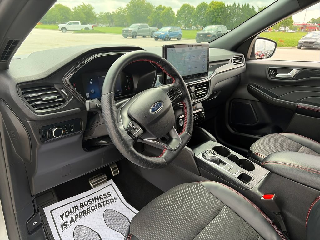 Used 2024 Ford Escape ST-Line w/ Tech Pack #1 AWD/4WD image 14