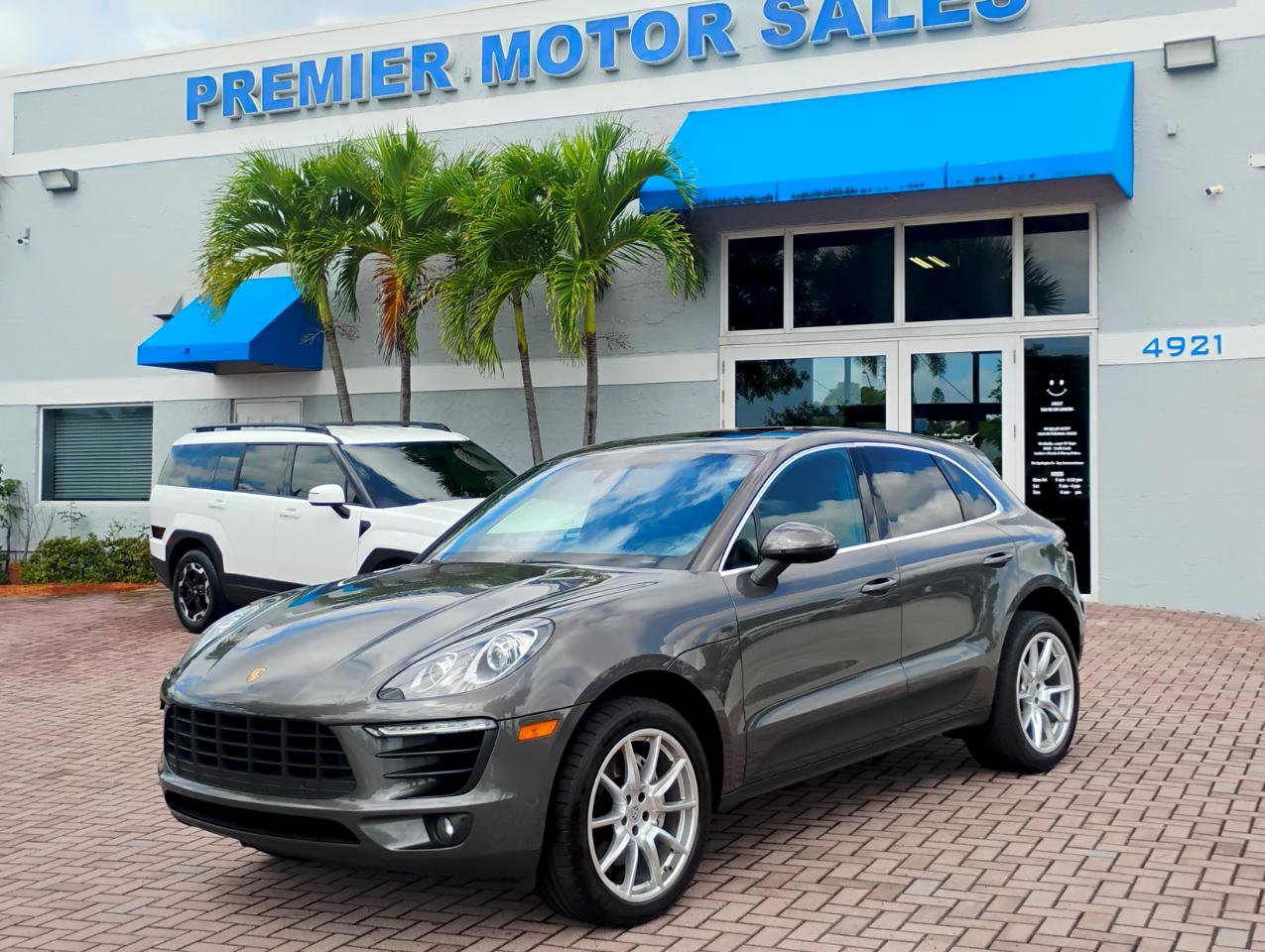 Used 2016 Porsche Macan S AWD/4WD image 39