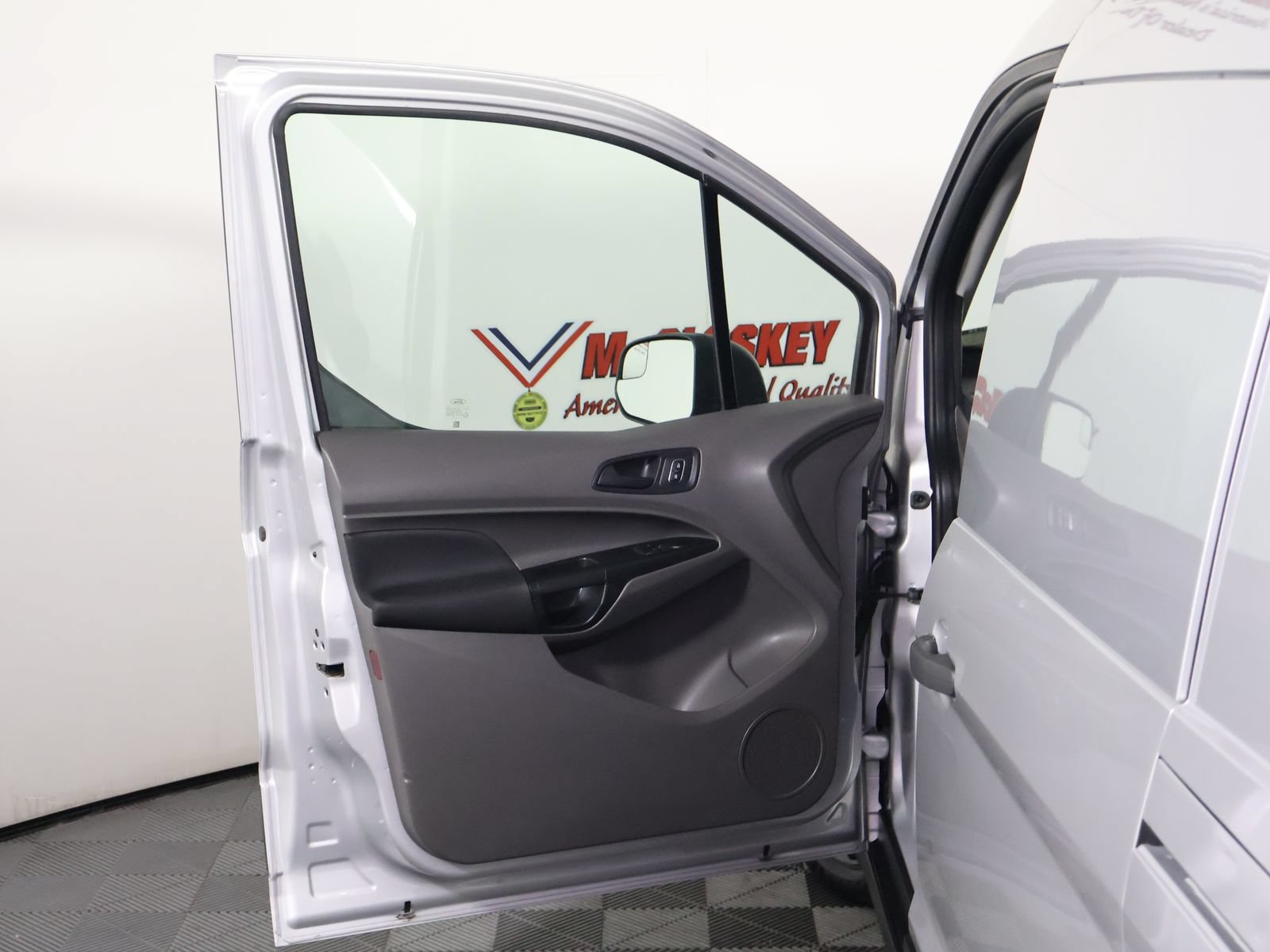 Used 2020 Ford Transit Connect XL FWD image 22