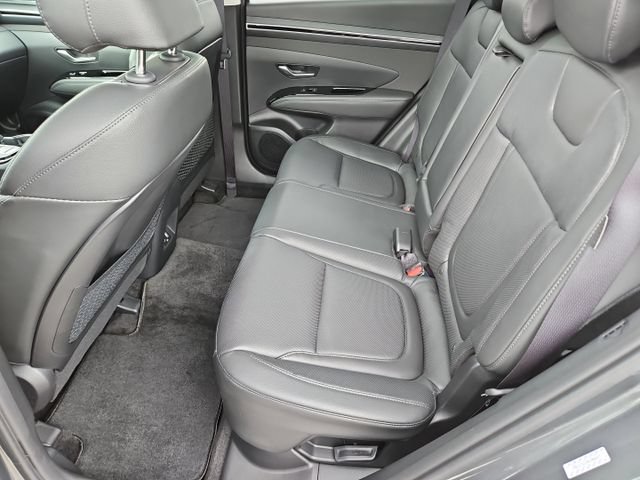 Used 2024 Hyundai Tucson Limited AWD/4WD image 16