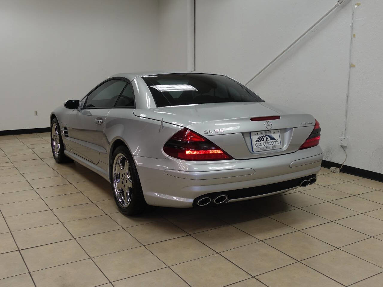 Used 2004 Mercedes-Benz SL 55 AMG SL 55 AMG 2dr Convertible image 26