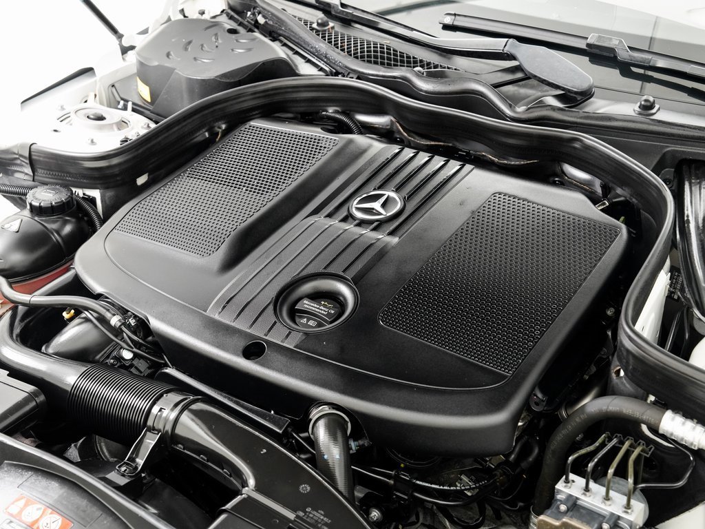 Used 2015 Mercedes-Benz E 250 BlueTEC 4MATIC Sedan image 27