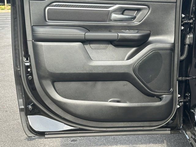 New 2026 RAM 1500 4x4 Crew Cab image 17