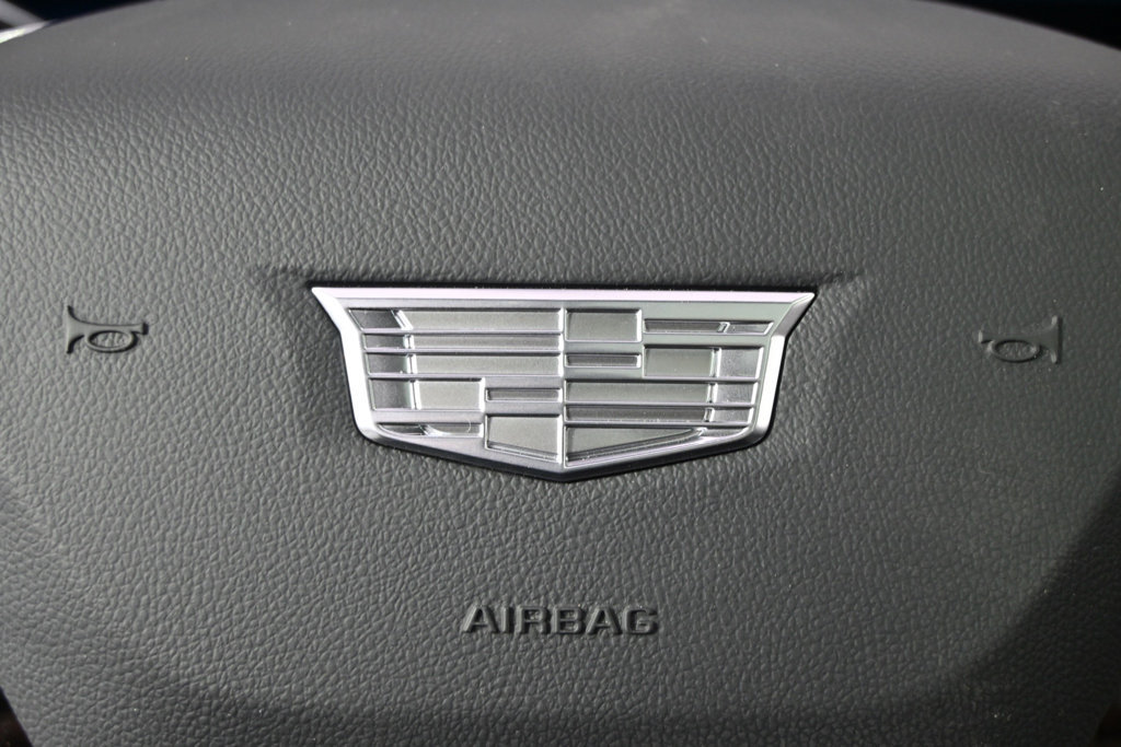 New 2026 Cadillac Optiq Luxury 2 w/ LPO, Floor Liner Package AWD/4WD image 34