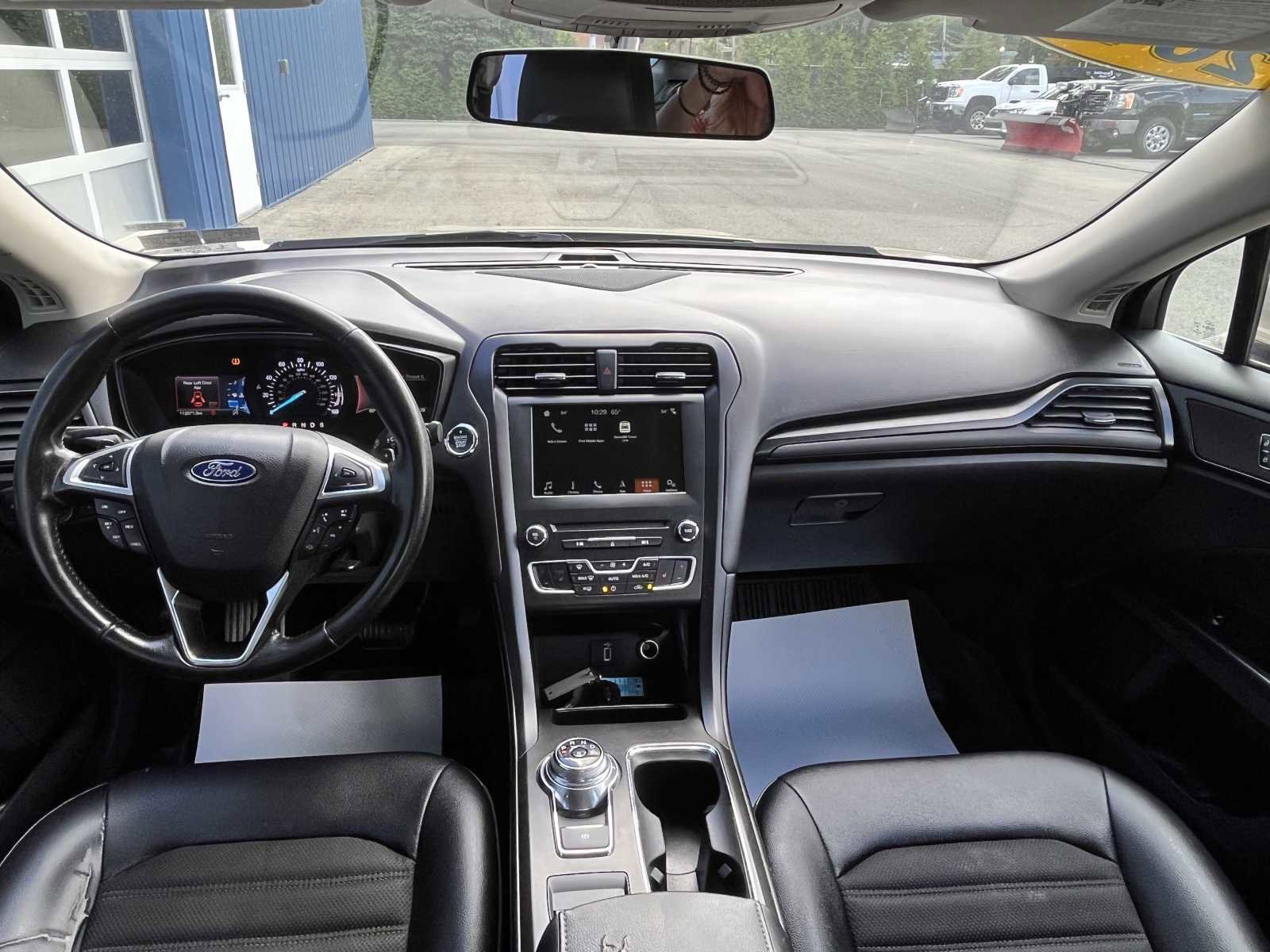 Used 2018 Ford Fusion SE w/ Equipment Group 201A image 23