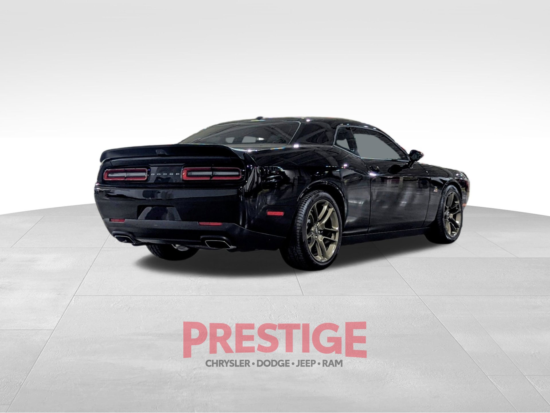 Used 2022 Dodge Challenger R/T Scat Pack w/ Dynamics Package RWD image 7