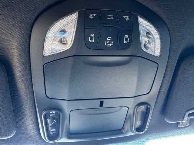 New 2026 Chrysler Pacifica Limited w/ S Appearance Package image 27