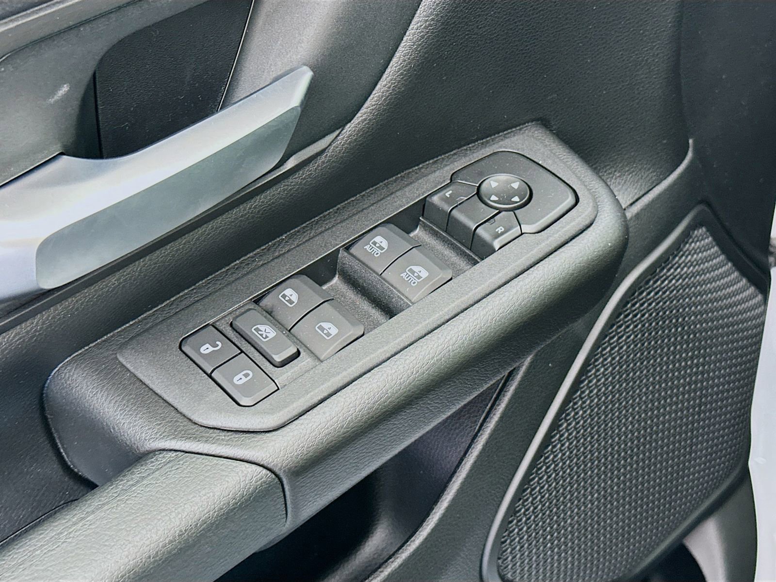 New 2026 RAM 1500 Express AWD/4WD image 17