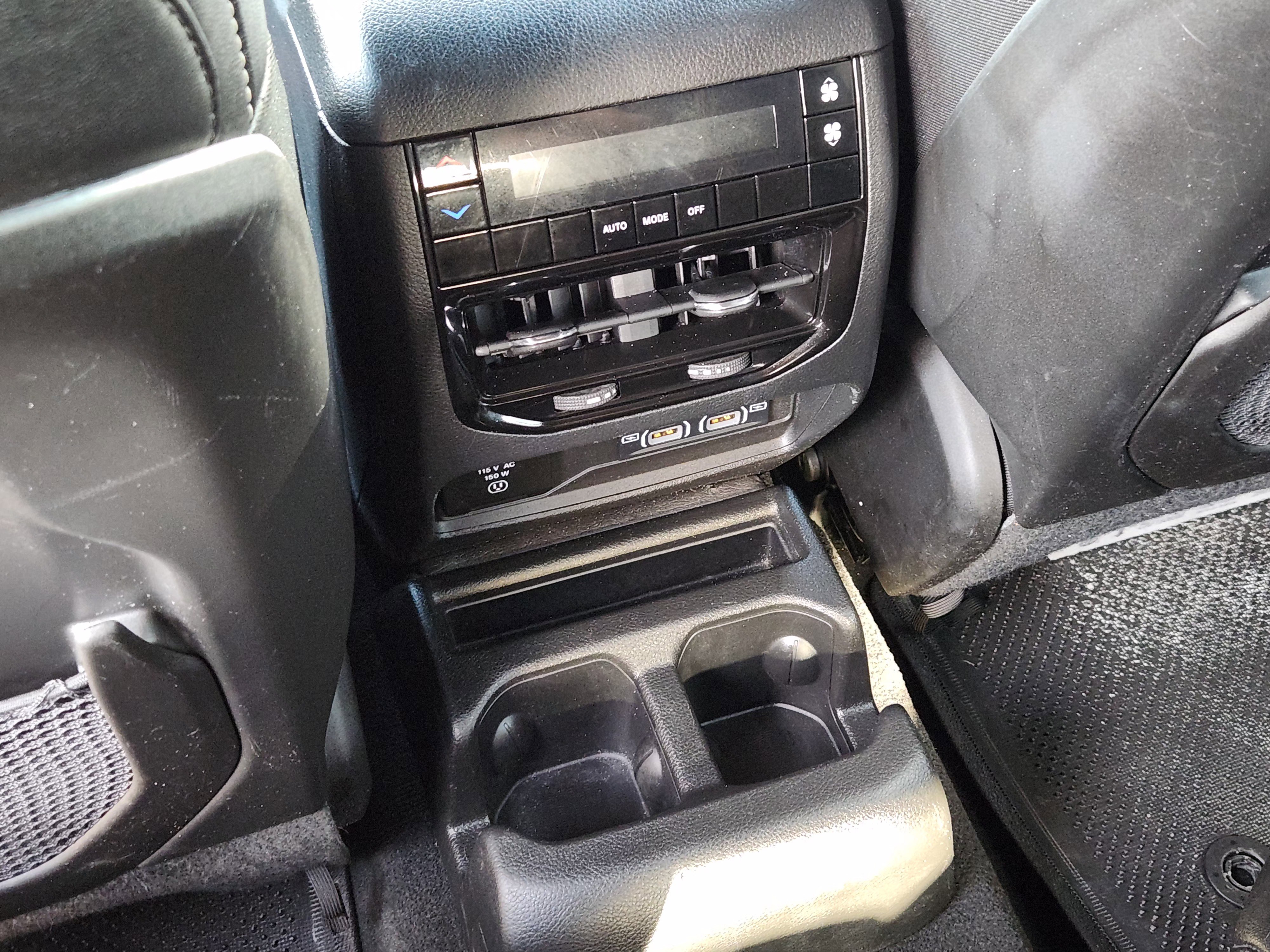 Used 2025 Jeep Grand Cherokee L Altitude AWD/4WD image 32