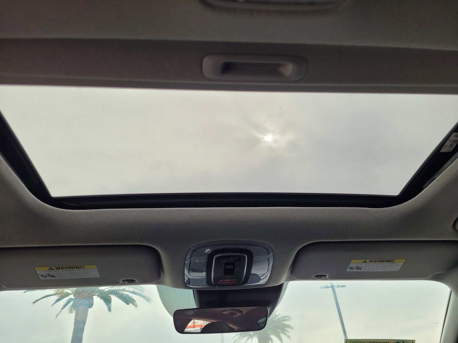 Certified 2024 Hyundai Elantra Limited image 18