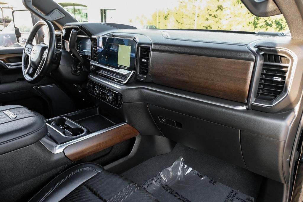Used 2024 Chevrolet Silverado 3500 High Country w/ High Country Premium Package AWD/4WD image 10