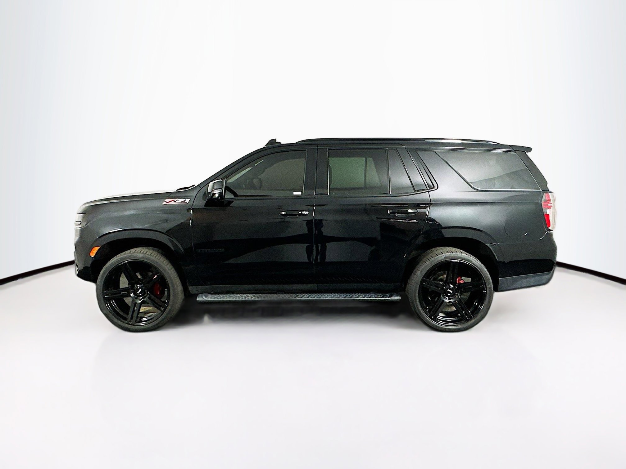 Used 2021 Chevrolet Tahoe Z71 w/ Z71 Signature Package image 4