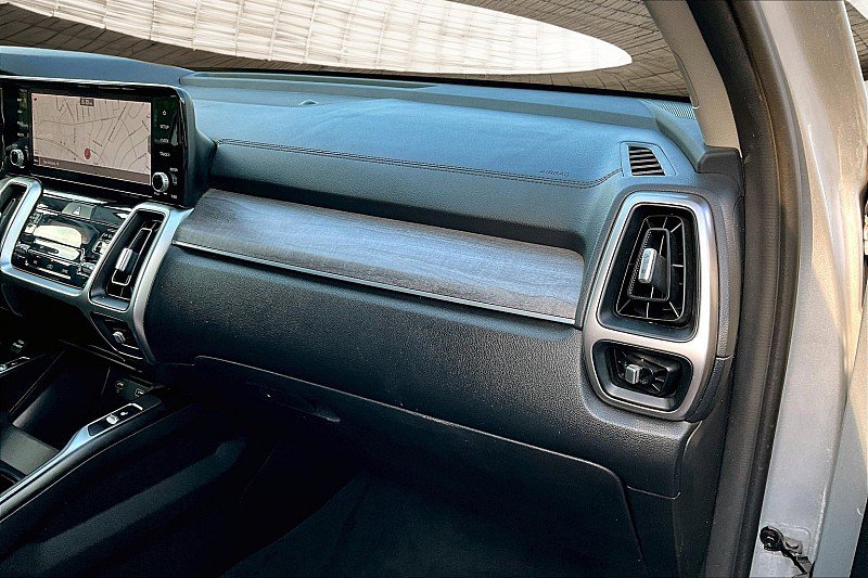 Used 2022 Kia Sorento S image 16