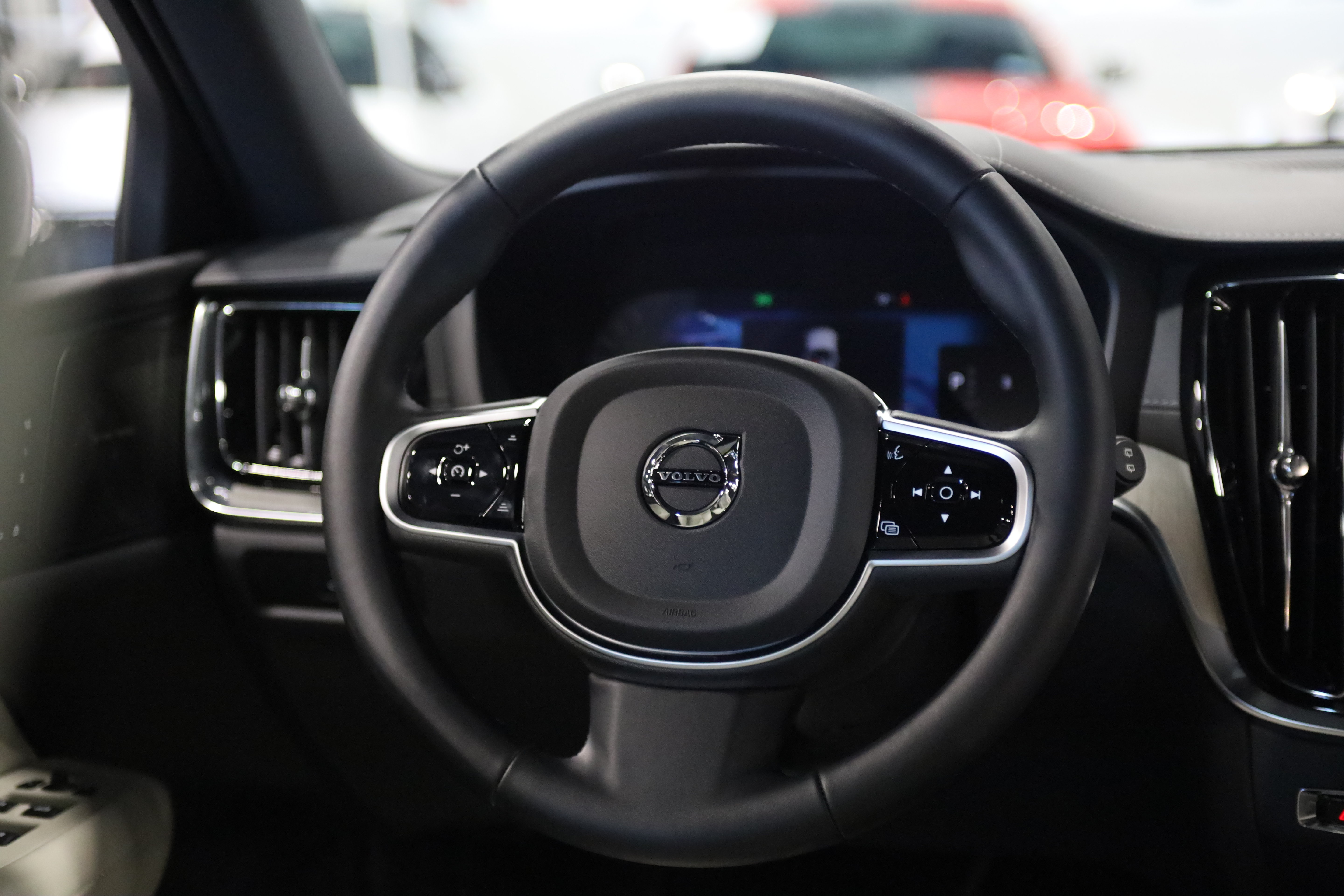 Used 2025 Volvo V60 B5 Cross Country Ultra w/ Climate Package AWD/4WD image 23