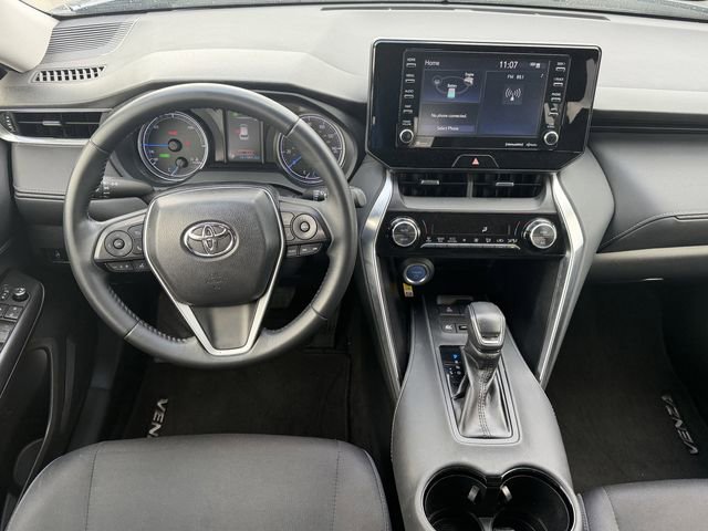 Used 2022 Toyota Venza LE image 9