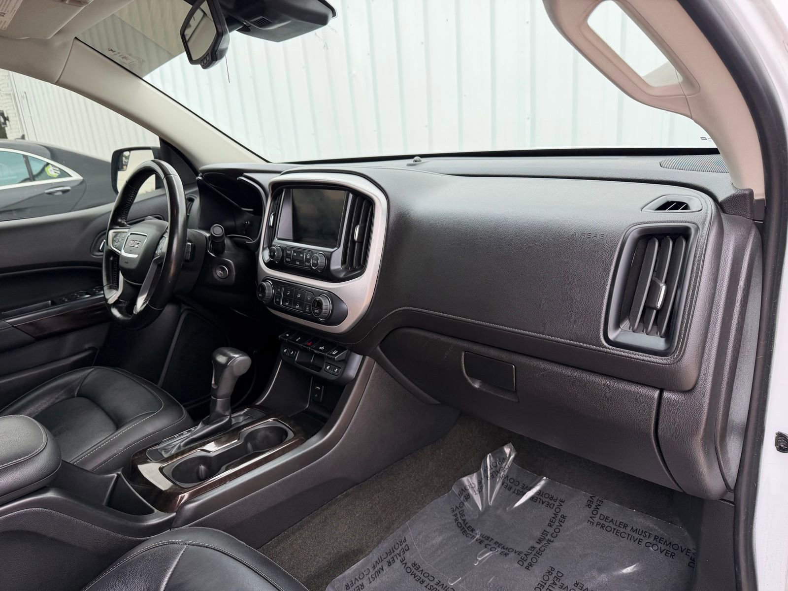 Used 2017 GMC Canyon SLT w/ Driver Alert Package RWD image 18