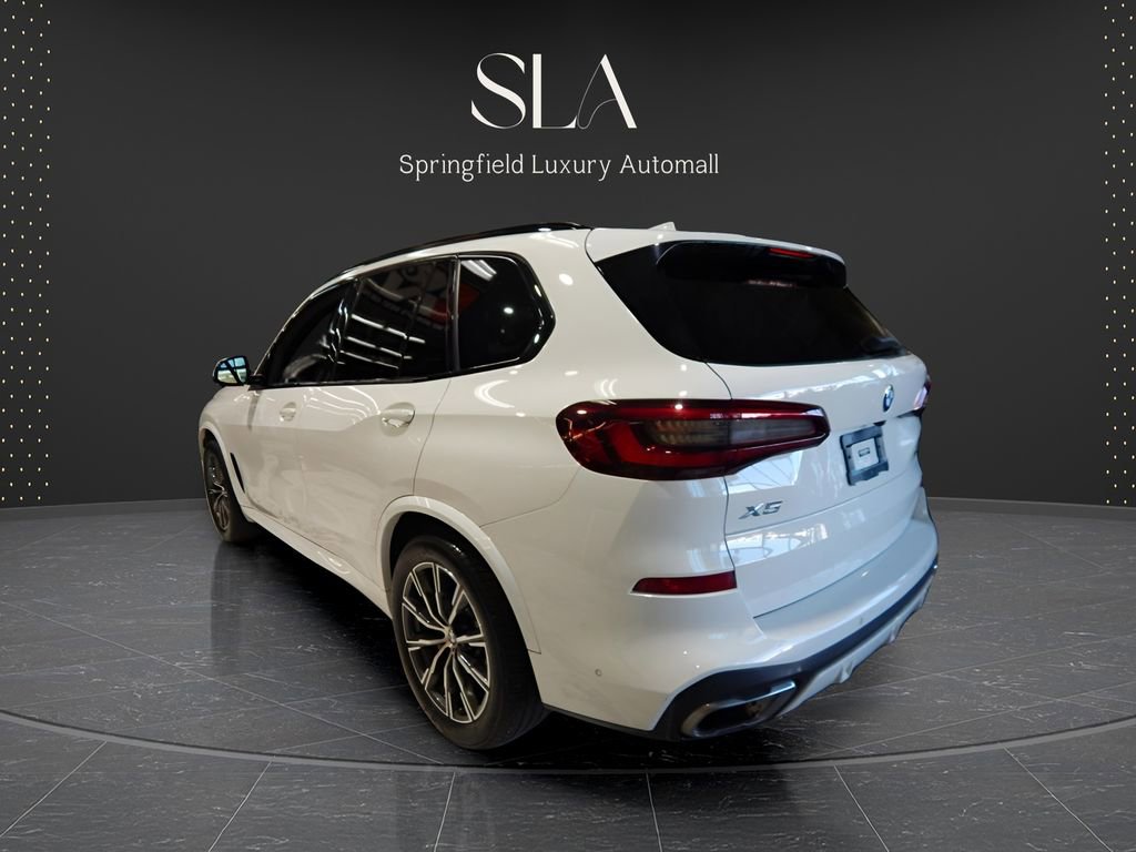 Used 2022 BMW X5 xDrive40i w/ M Sport Package AWD/4WD image 8